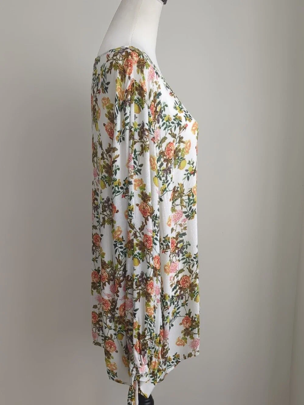 NWT Banana Republic Lemon Botanical Floral Puff Sleeve Tie-Cuff Peasant Blouse